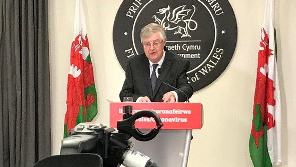 Dywed Mark Drakeford mai eleni yw'r flwyddyn i fanteisio ar wyliau "ffantastig" sy'n bosib yng Nghymru