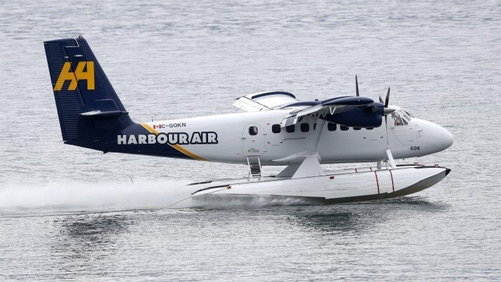 Sea plane landing