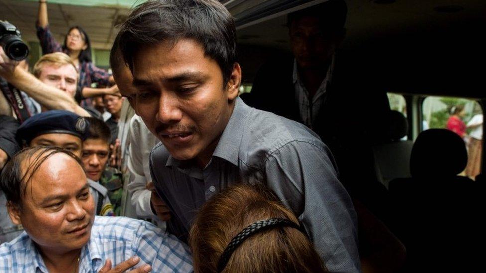 Detained Reuters journalist Kyaw Soe Oo outside court in Yangon, 27 December 2017