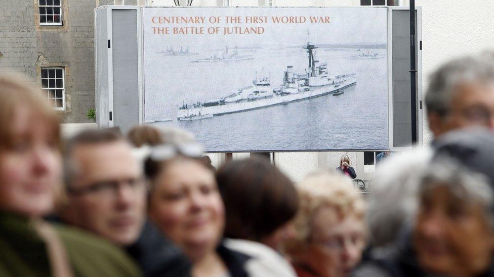 Crowds gather at Kirkwall service