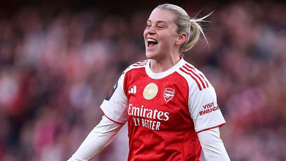 Russo hármasával robog az Arsenal a Bajnokok Ligája helyek felé