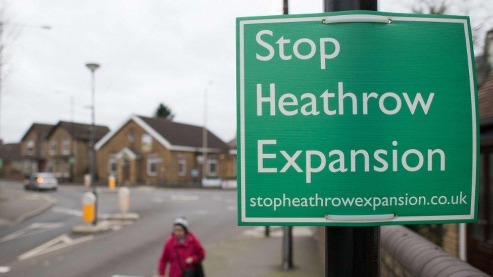 Sign opposing Heathrow expansion