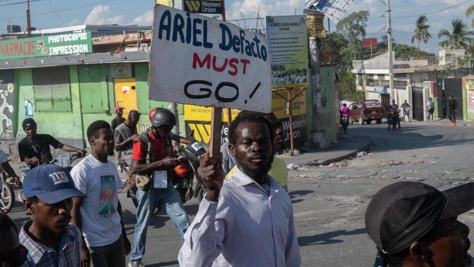 Protesters attend a demonstration held to demand the resignation of Prime Minister Ariel Henry this Thursday in Port-au-Prince, Haiti, 07 March 2024