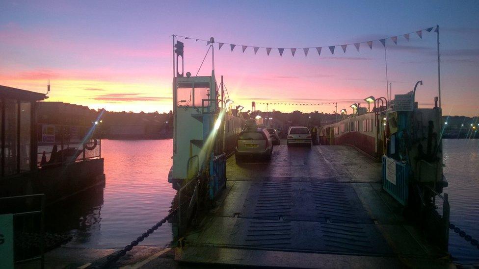 Cowes floating bridge