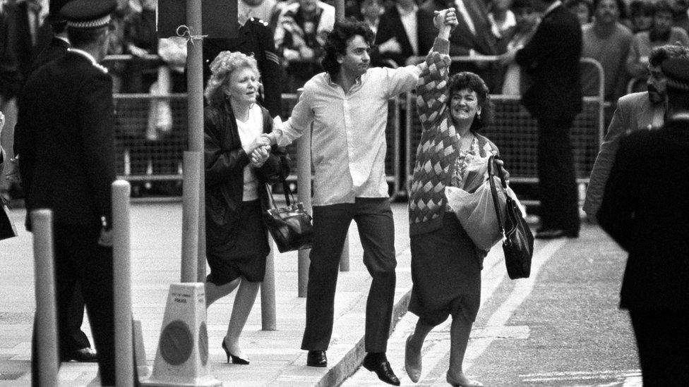 Gerry Conlon outside the Old Bailey after his release