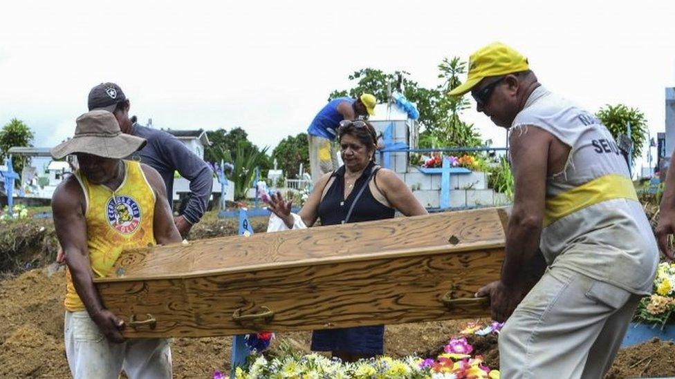 Relatives of prisoners who were victims of a recent prison riot, bury their loved ones during a funeral service in Manaos, Brazil, 04 January 2017.