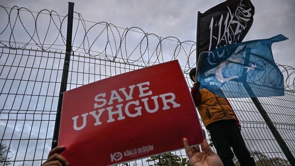 Placards-against-treatment-of-Uighar-Muslims