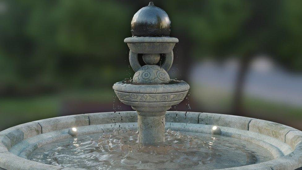 Laura Dawes' fountain design