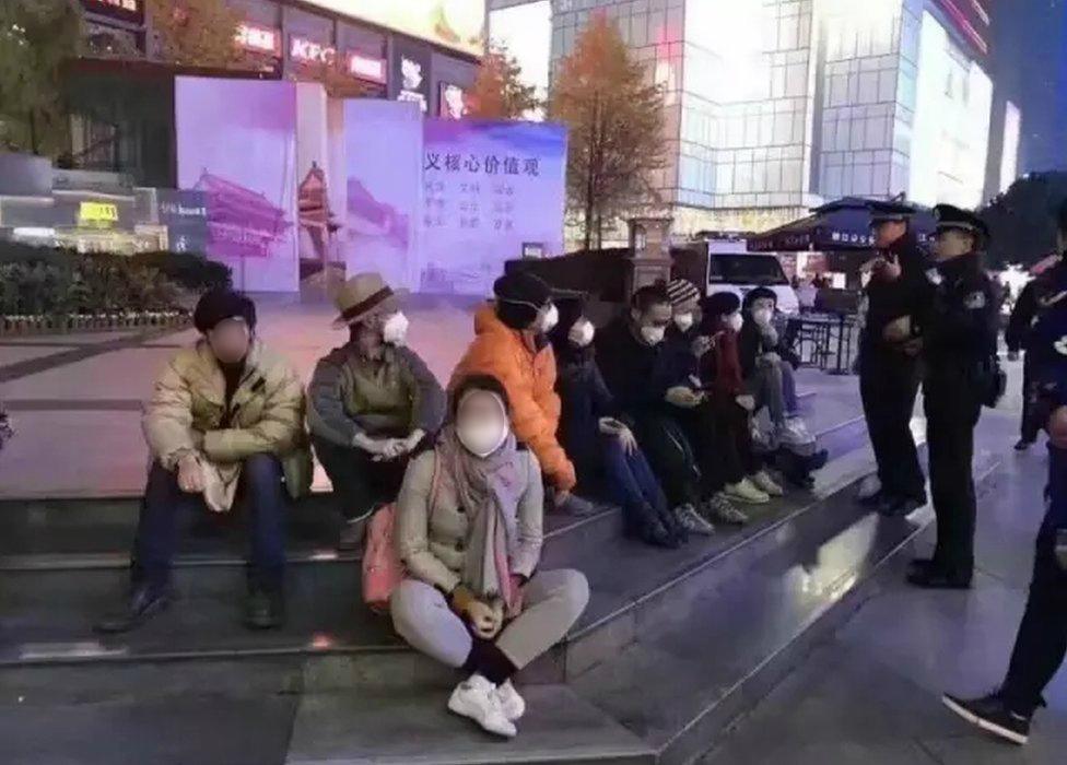 Picture of artist protest in Chengdu on 11 December 2016