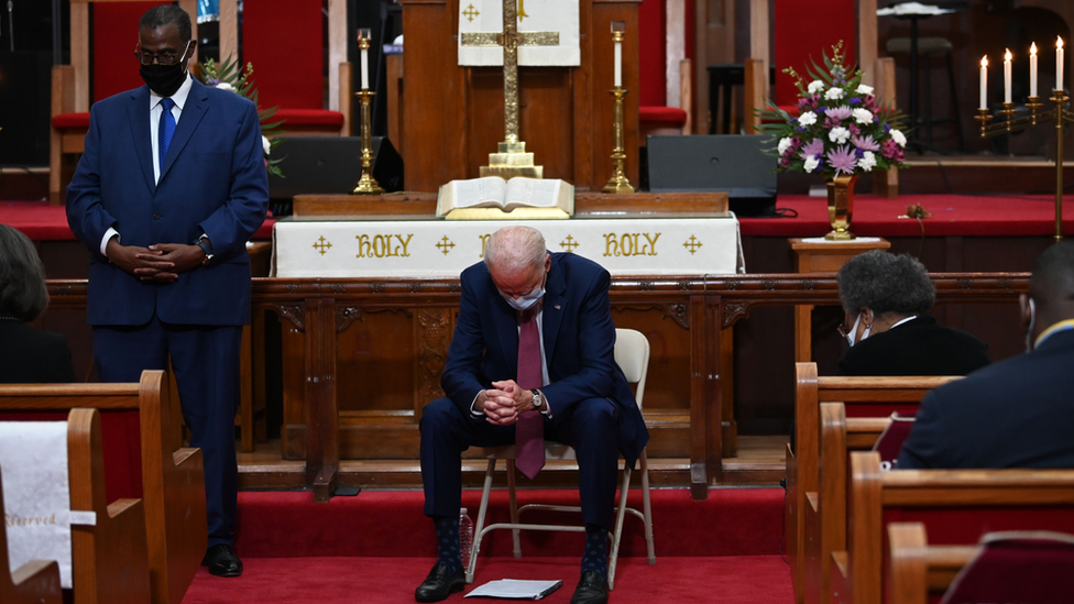 Biden prays at church