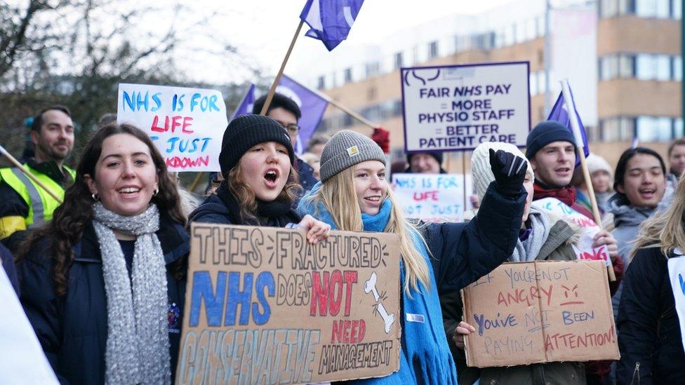 Picket line - Queen's Medical Centre