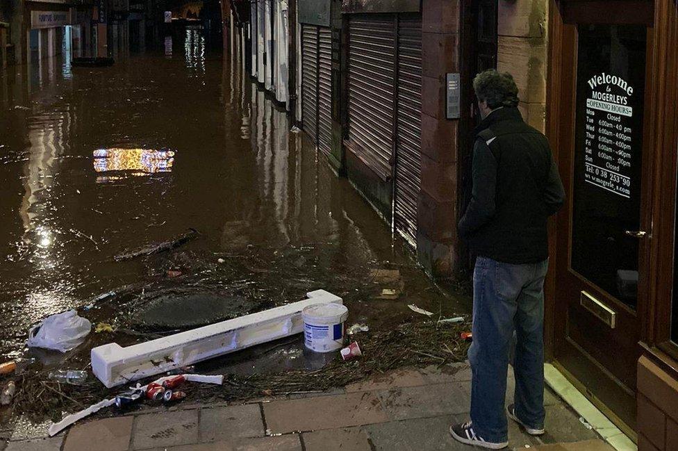 High water levels in Whitesands