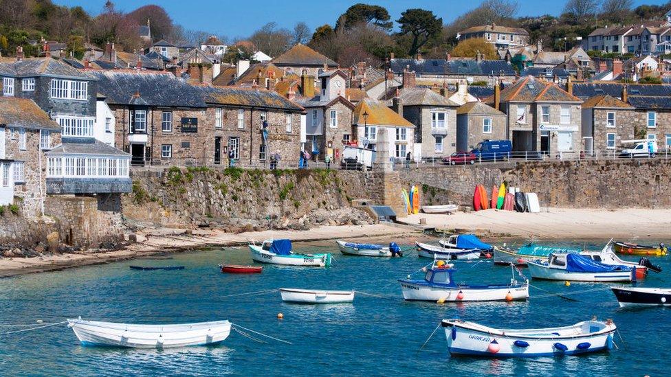 mousehole-village.