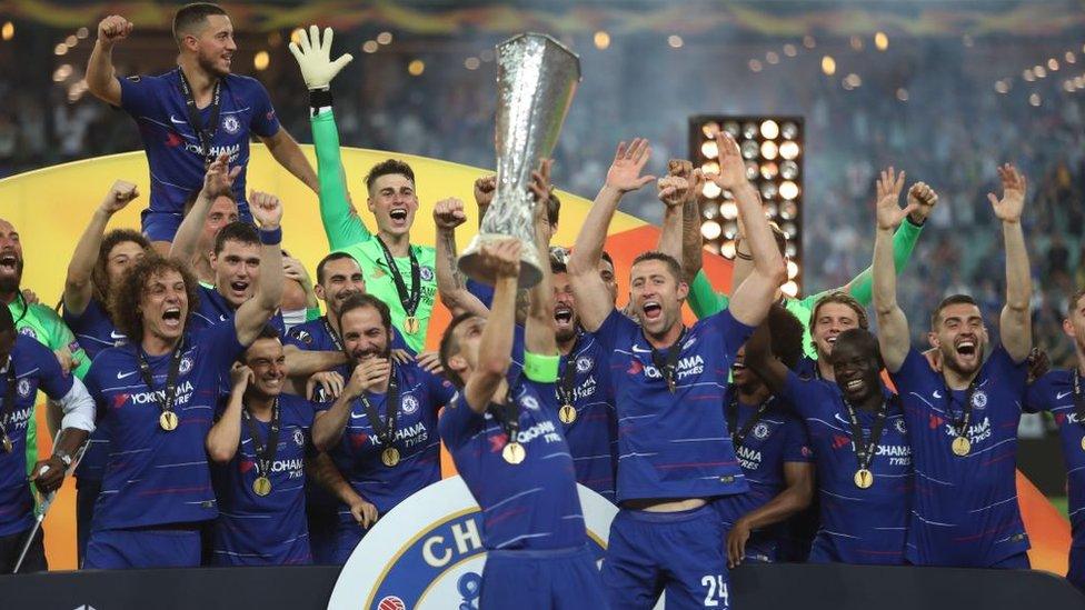 Chelsea-celebrate-winning-Europa-League.