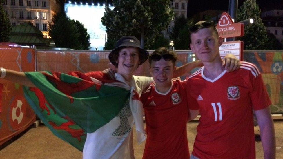 Morgan Haggett (l) with Lewis Wells (c) and another Wales fan