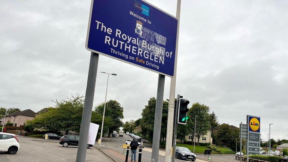 rutherglen sign