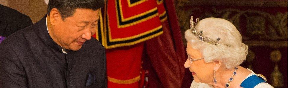 Chinese President Xi Jinping with Queen Elizabeth II at a state banquet at Buckingham Palace, London