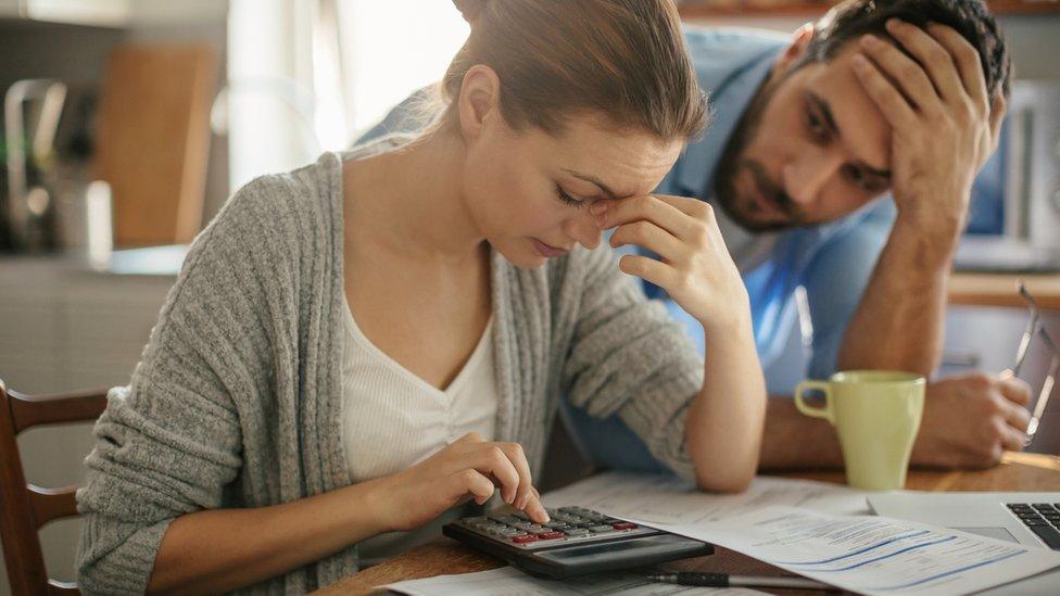 couple worried about finances