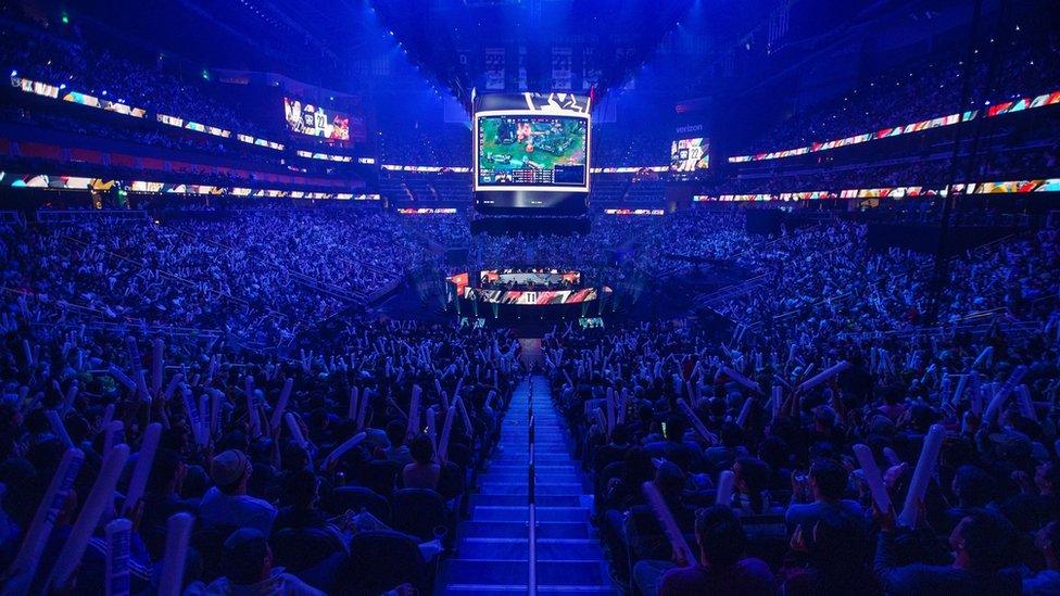 League of legends esports live