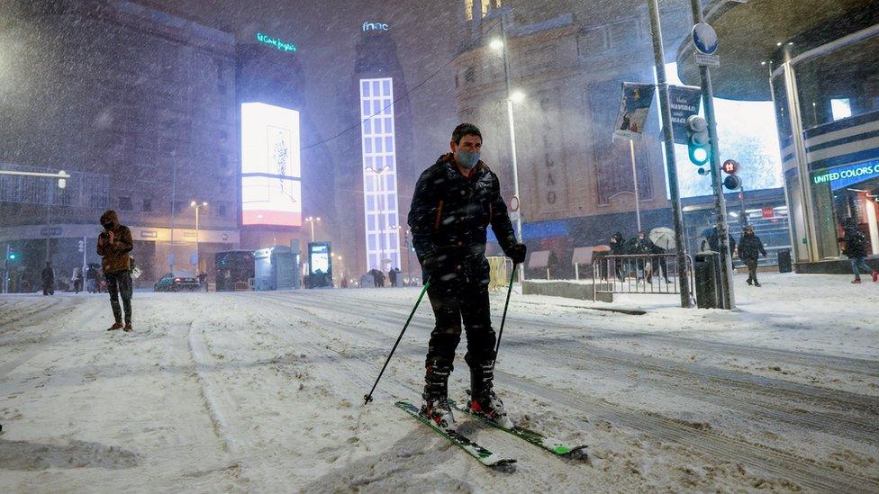 A person skis on the Gran Via in central Madrid