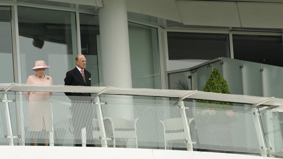 The Queen and Prince Philip, Duke of Edinburgh watch the Derby on 6 June 2009