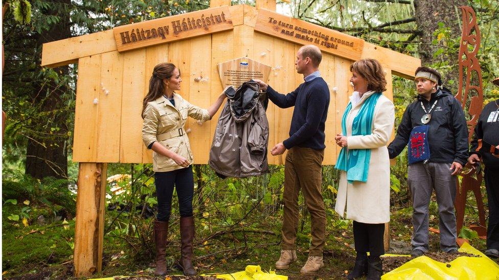 William and Kate unveil a plaque dedicating the rainforest to the Queen's Commonwealth Canopy Network