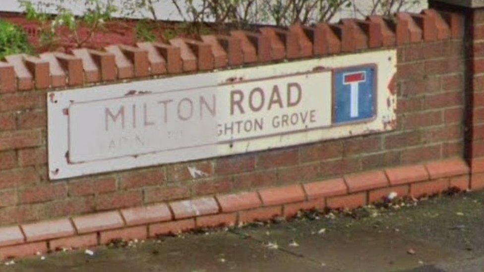 Milton Road sign