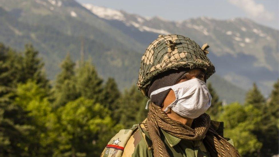 indian soldier near chinese border