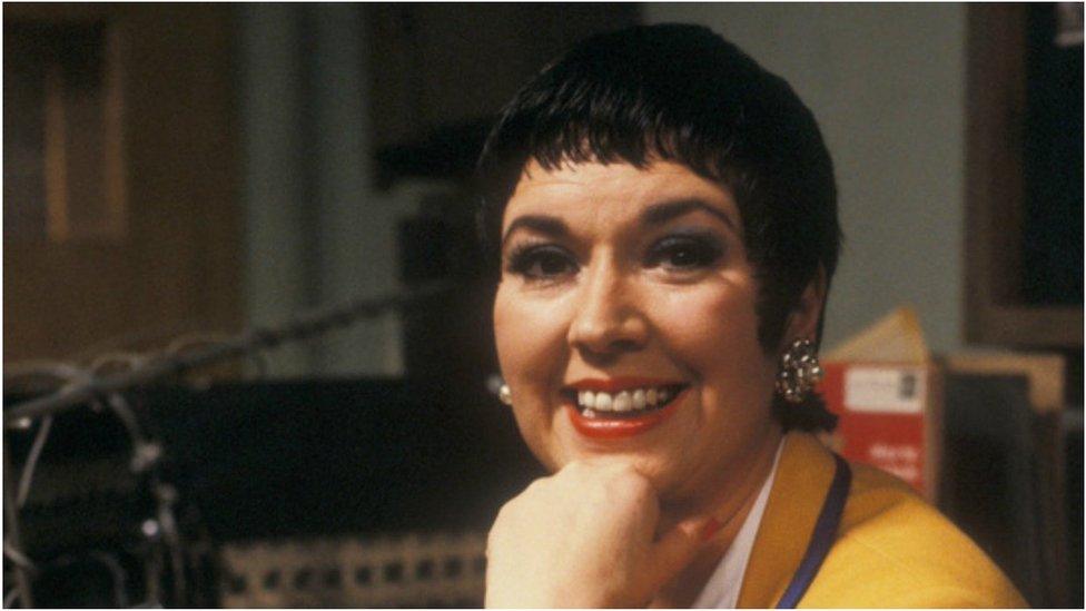 Chwaraeodd Ruth Madoc ran Gladys Pugh yn y gyfres deledu Hi-de-Hi!