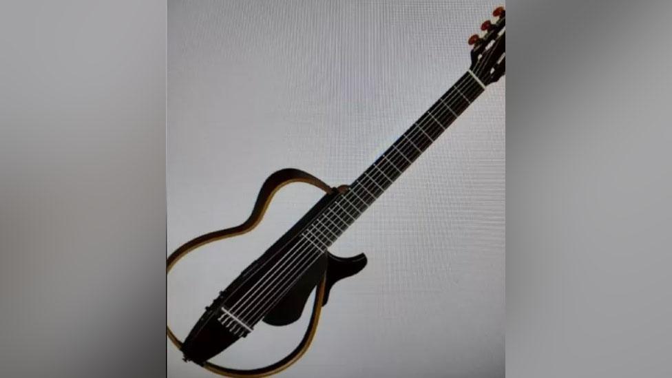 Mandolin/guitar