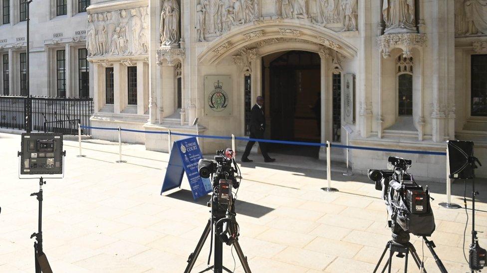 cameras outside the court