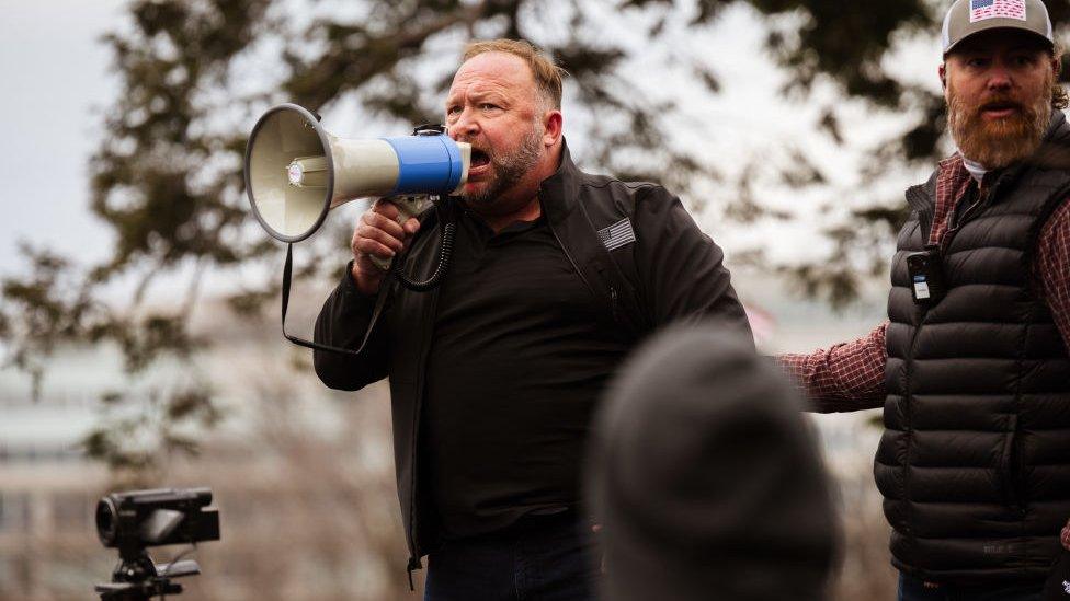 Right-wing radio host Alex Jones addressed the crowd ahead of the riot