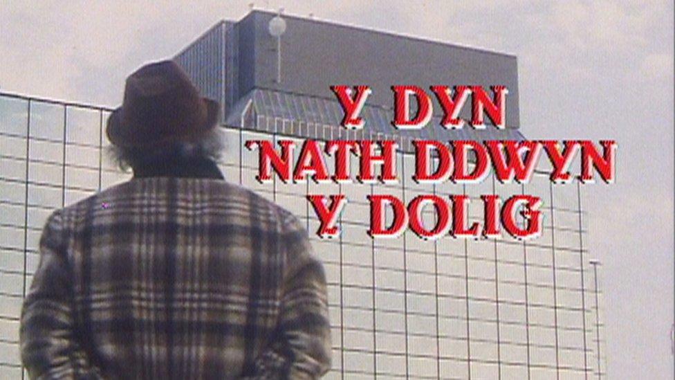 Y dyn 'nath ddwyn y Dolig