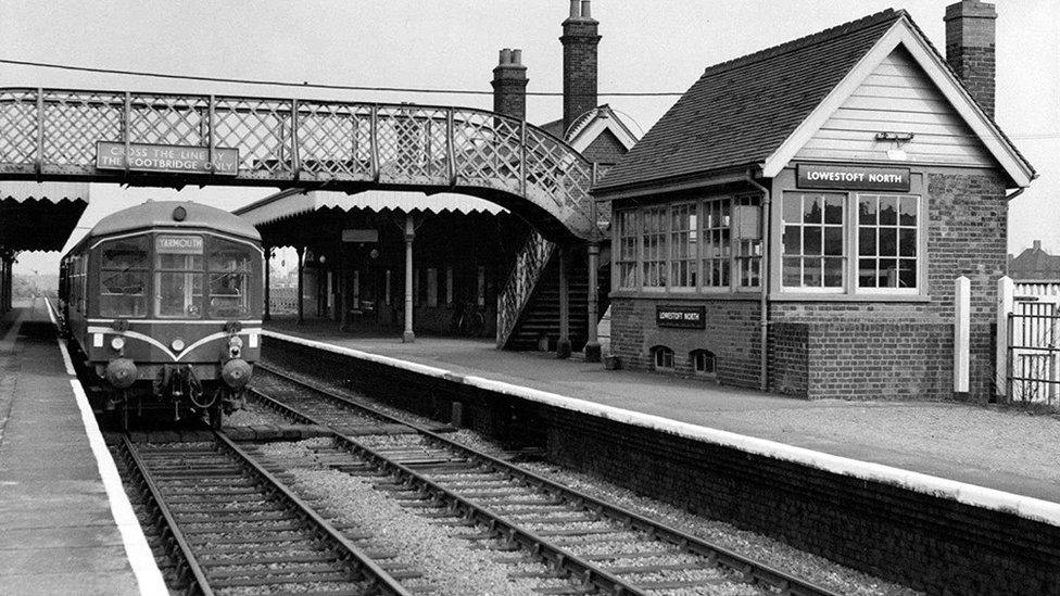 An image of a Great Yarmouth-bound train at Lowestoft North station