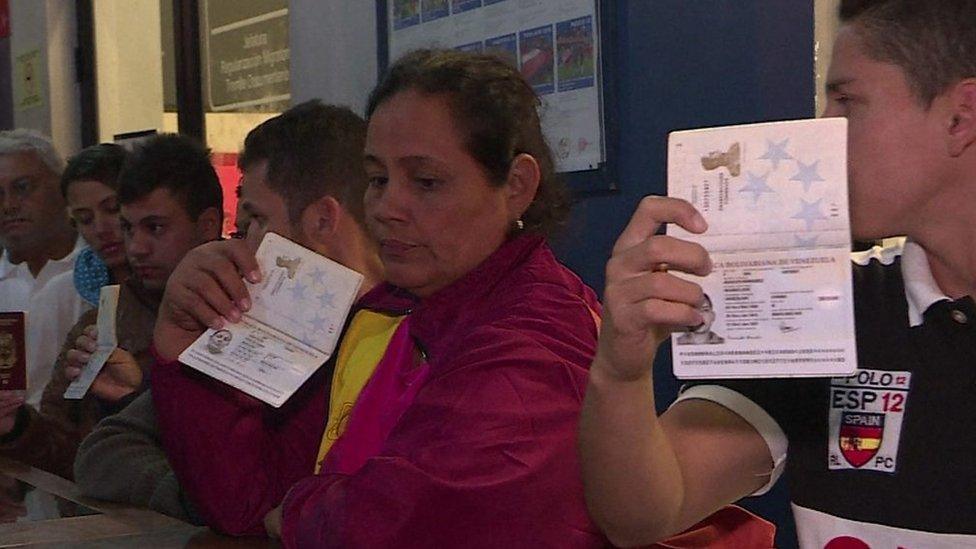 Venezuelans at the Peruvian border