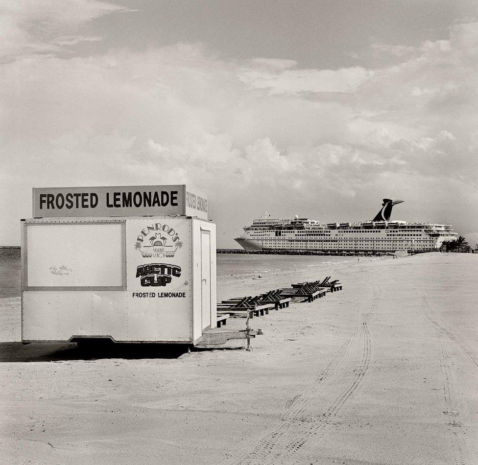 A lemonade stand on Miami Beach