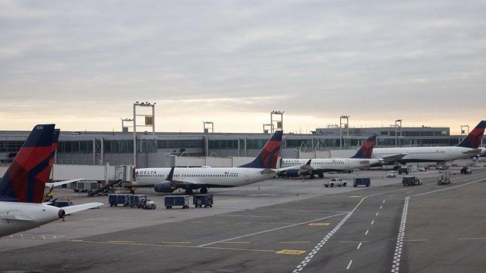 Photo of Delta Air Lines planes at JFK