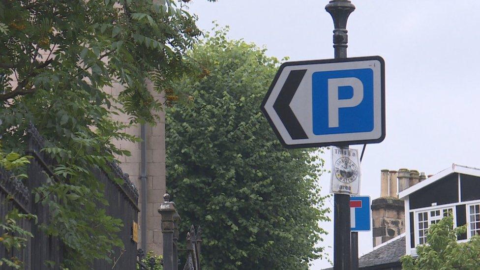 Parking sign in Paisley