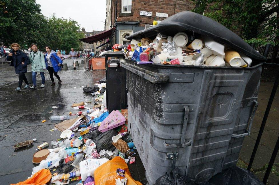 rubbish in the Grassmarket area of Edinburgh