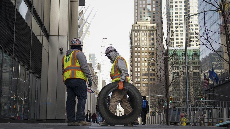 Construction workers in NY in January