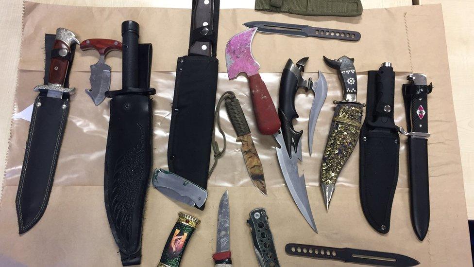 Seized knives