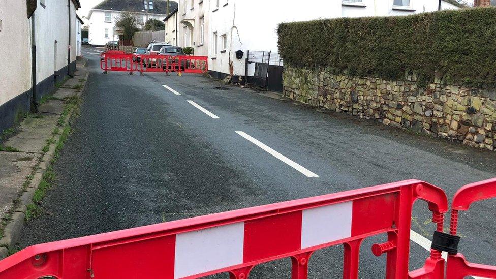 Road closed through Crockernwell