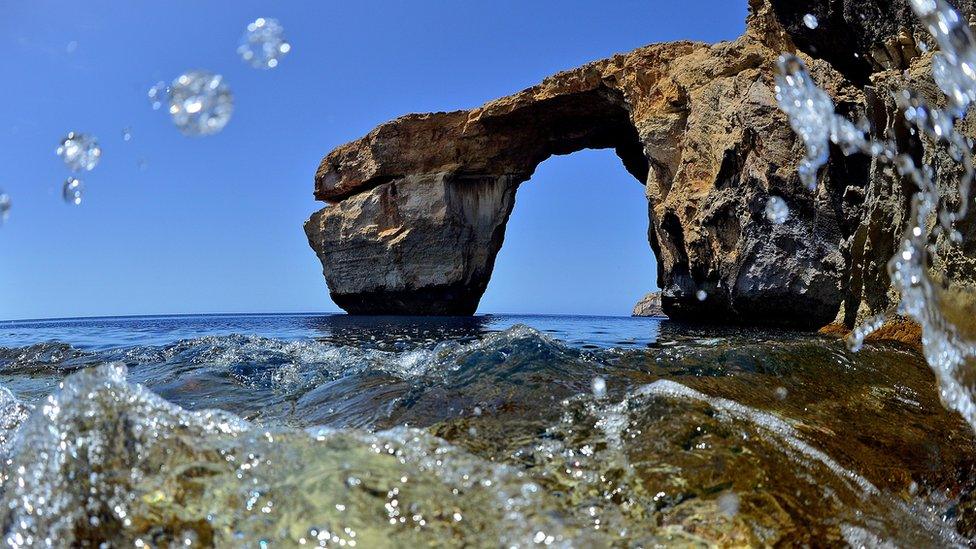 Gozo's Azure Window rock formation prior to its collapse