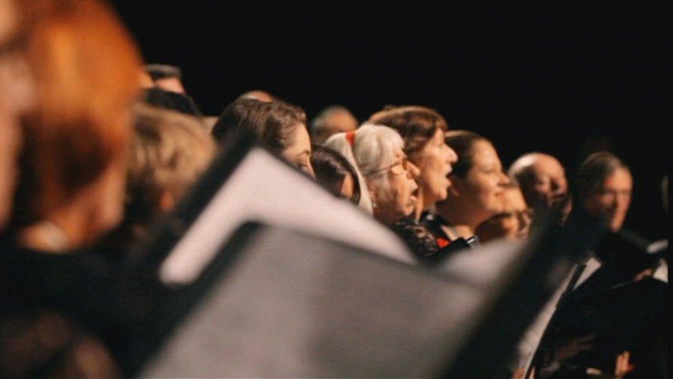 Friends of Jo Cox sing Christmas song