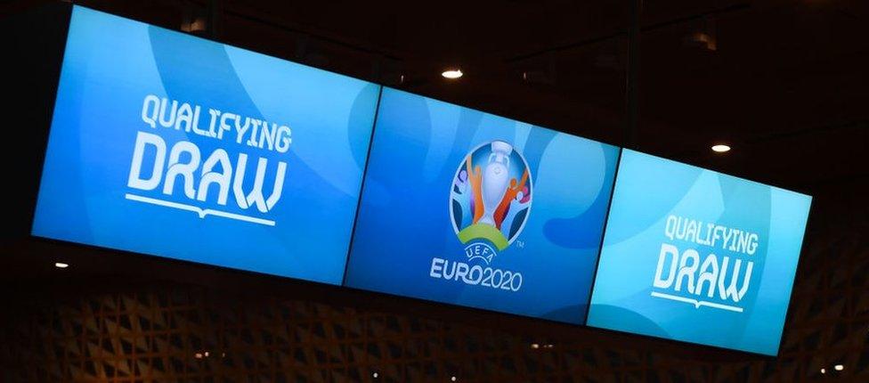 TV-screens-Euro-2020.