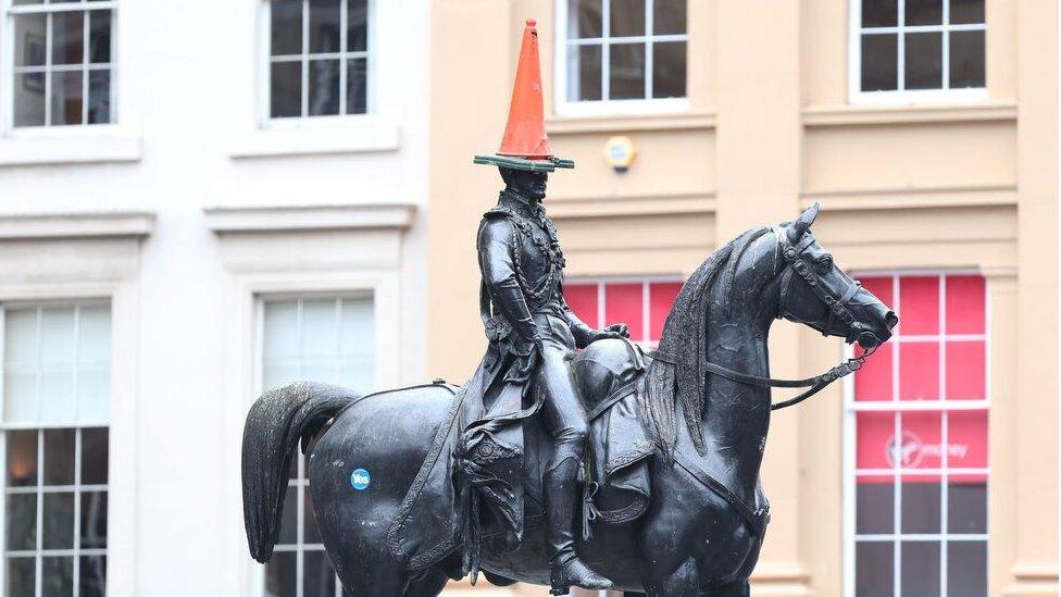 duke of wellington statue