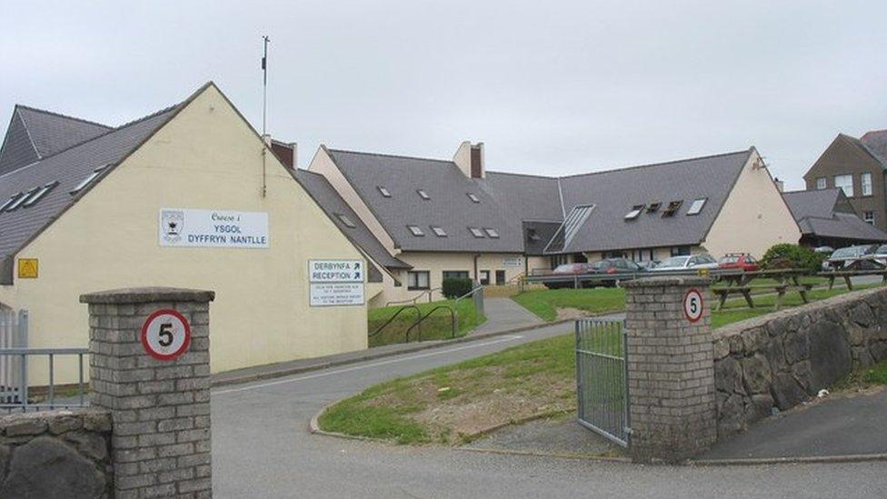 Ysgol Dyffryn Nantlle