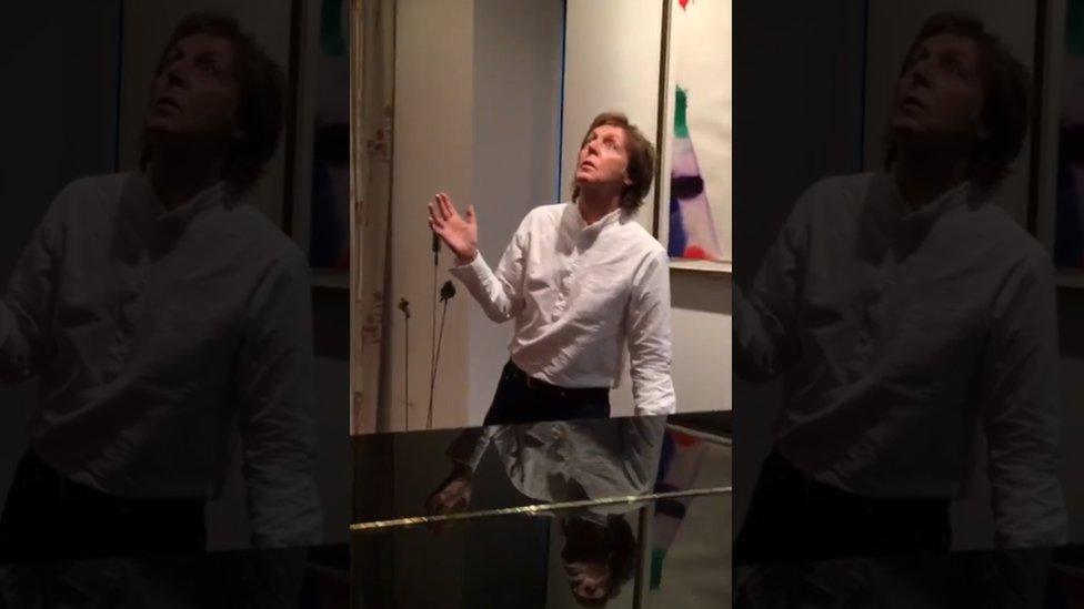 Sir Paul McCartney does the mannequin challenge