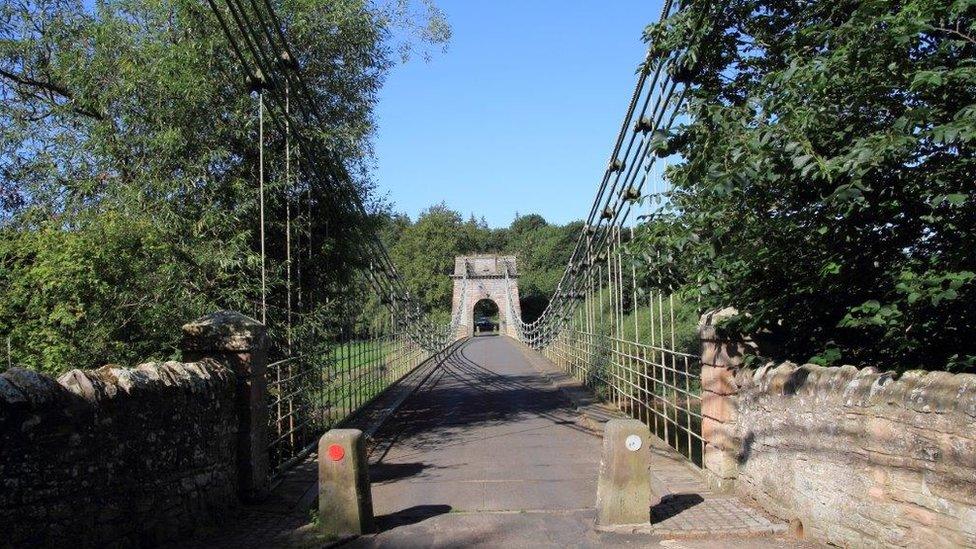 Union Chain Bridge