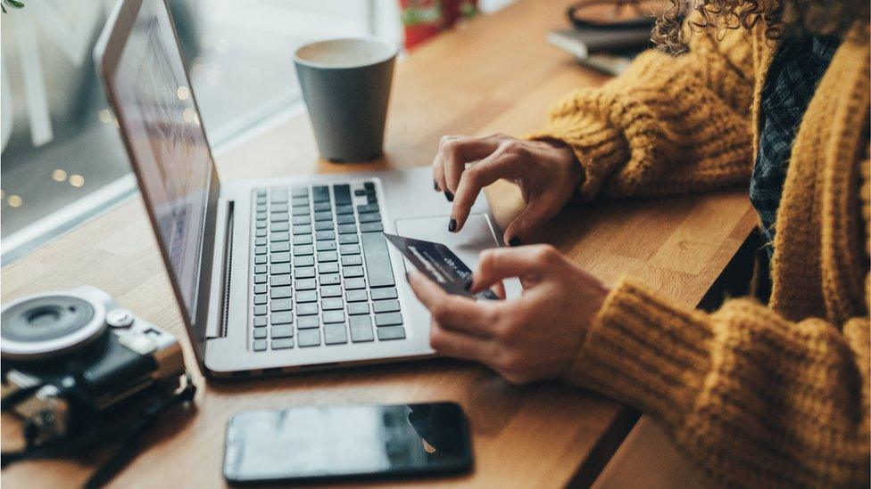 woman on lap top